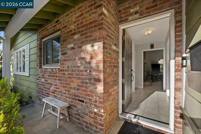 114 Combs Ln, Vallejo, CA 94590