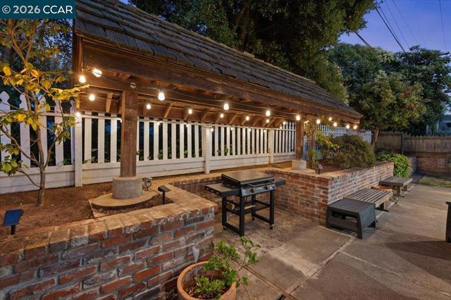 114 Combs Ln, Vallejo, CA 94590