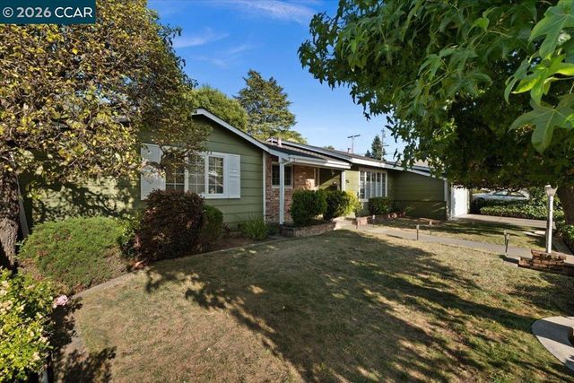114 Combs Ln, Vallejo, CA 94590