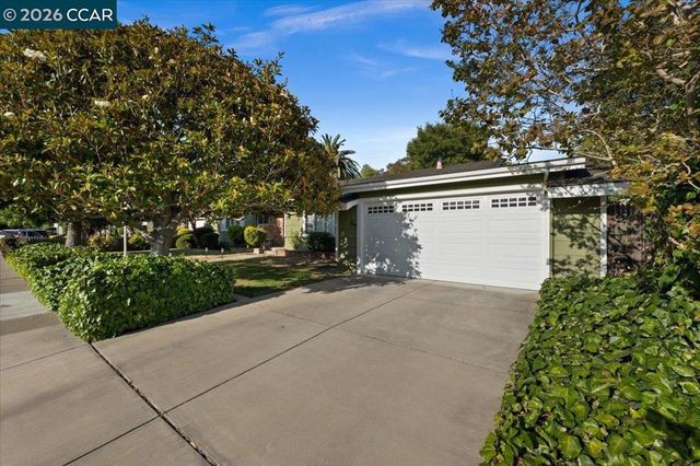 114 Combs Ln, Vallejo, CA 94590