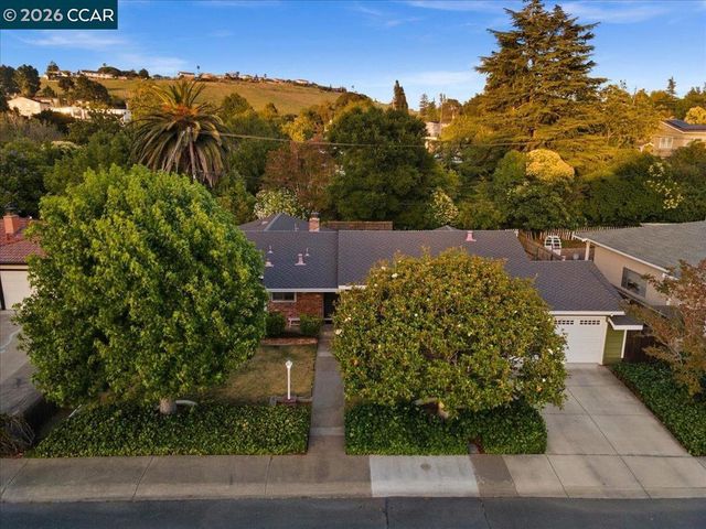 114 Combs Ln, Vallejo, CA 94590