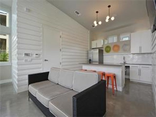 2716 S 5th ST A, Austin, TX 78704
