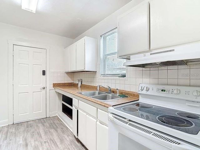 1008 E 24TH AVENUE, Tampa, FL 33605