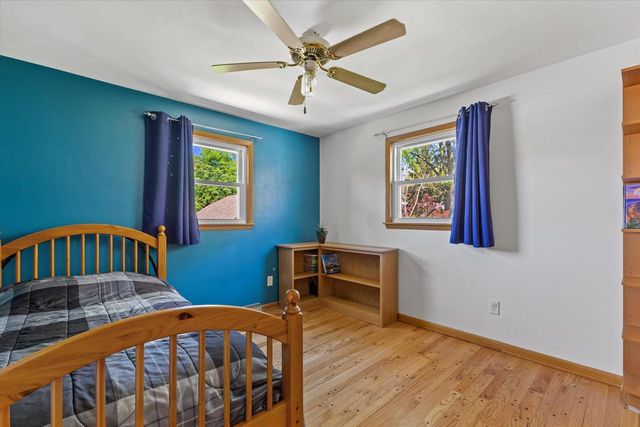140 S Hartwell AVENUE, Waukesha, WI 53186
