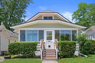 140 S Hartwell AVENUE, Waukesha, WI 53186