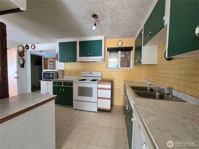 2216 Pershing Street, Aberdeen, WA 98520