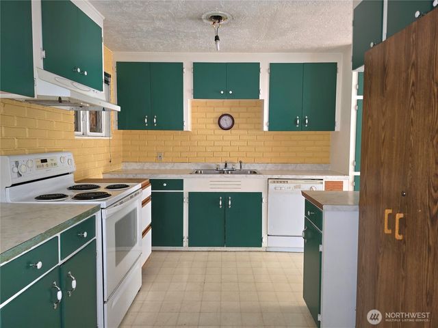 2216 Pershing Street, Aberdeen, WA 98520