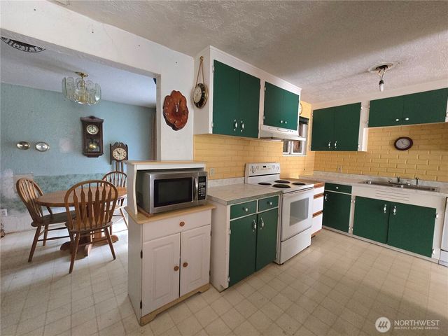 2216 Pershing Street, Aberdeen, WA 98520