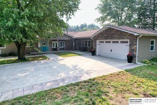 10110 SW 27TH Street, Lincoln, NE 68523