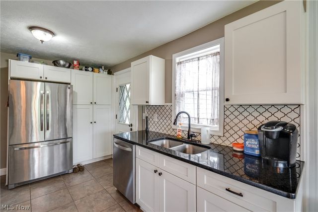 1682 S County Line Road, Geneva, OH 44041