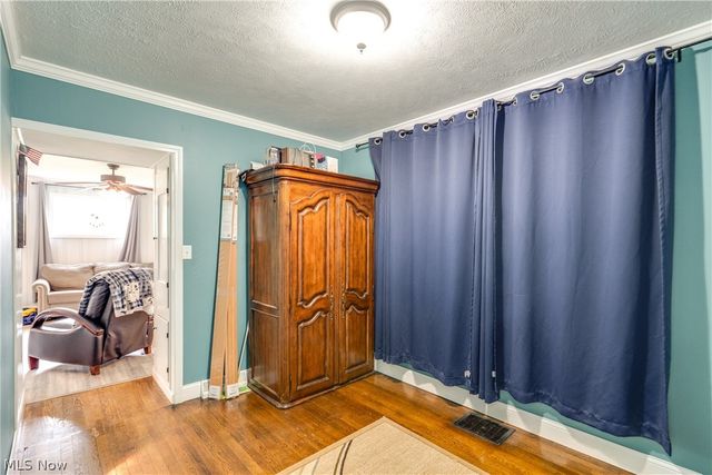 1682 S County Line Road, Geneva, OH 44041