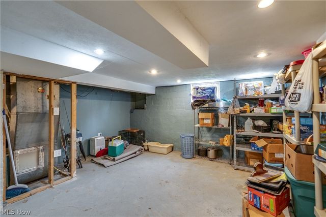 1682 S County Line Road, Geneva, OH 44041