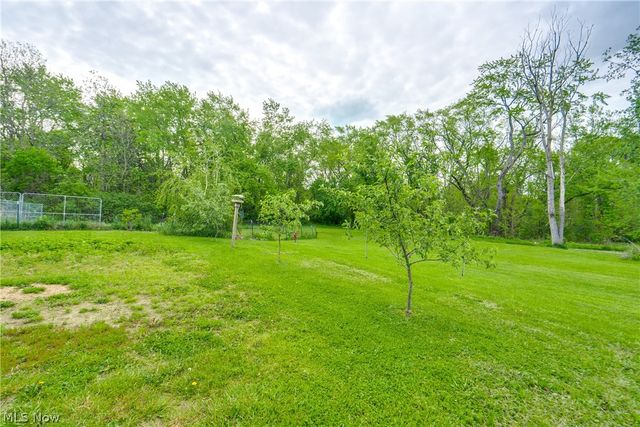 1682 S County Line Road, Geneva, OH 44041