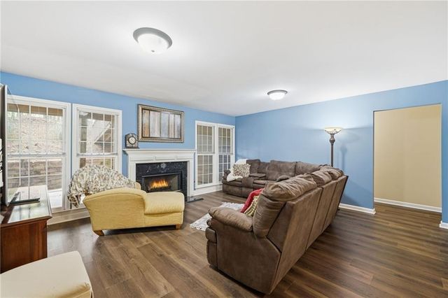 945 Club Chase Court, Roswell, GA 30076