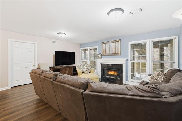 945 Club Chase Court, Roswell, GA 30076