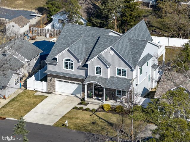 814 LINCOLN AVE, Pine Beach, NJ 08741