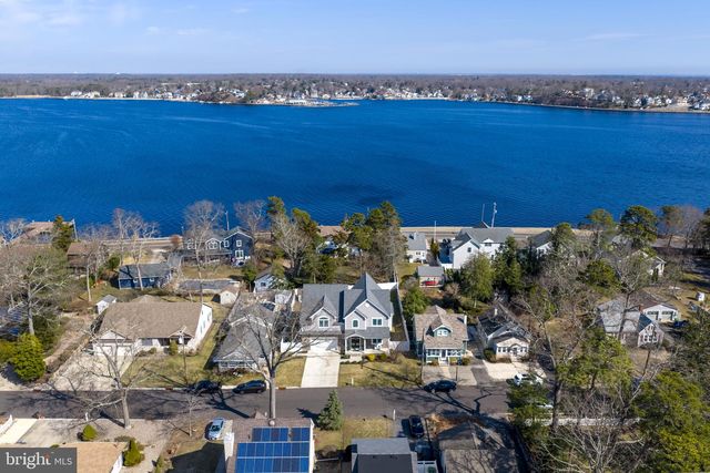 814 LINCOLN AVE, Pine Beach, NJ 08741