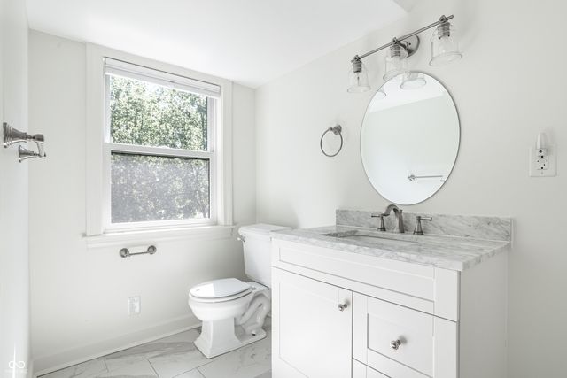 228 E 82nd Street, Indianapolis, IN 46240