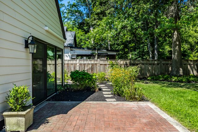 228 E 82nd Street, Indianapolis, IN 46240