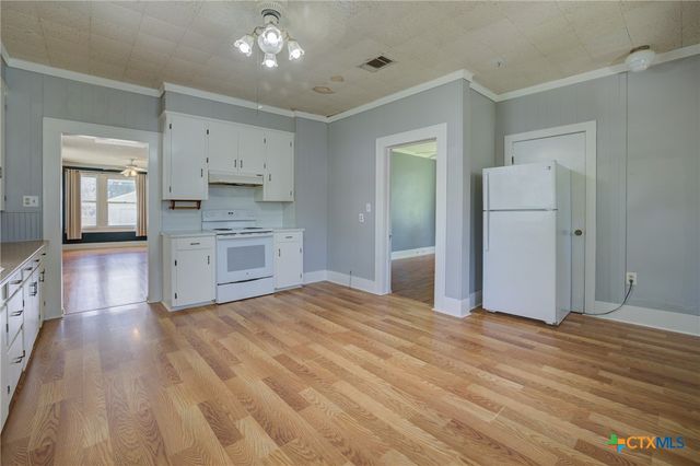 262 Clemens Avenue, New Braunfels, TX 78130