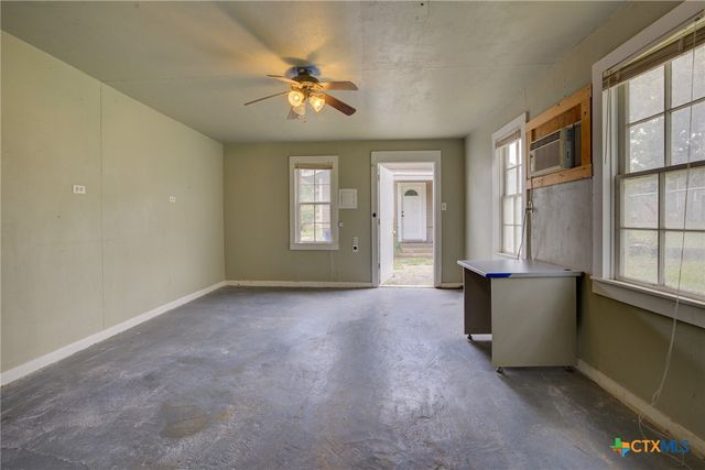 262 Clemens Avenue, New Braunfels, TX 78130