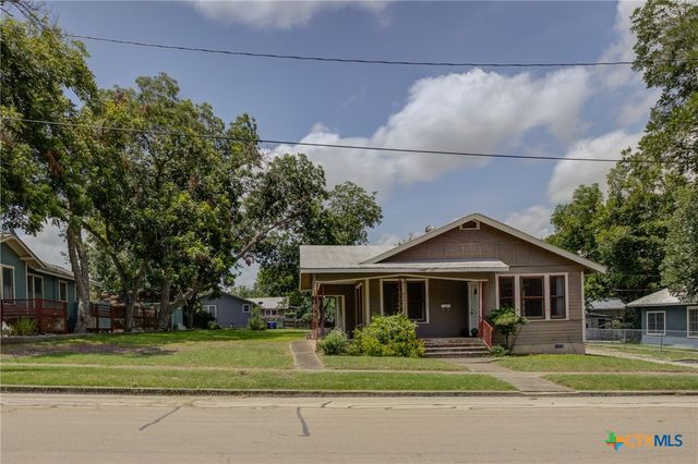 262 Clemens Avenue, New Braunfels, TX 78130