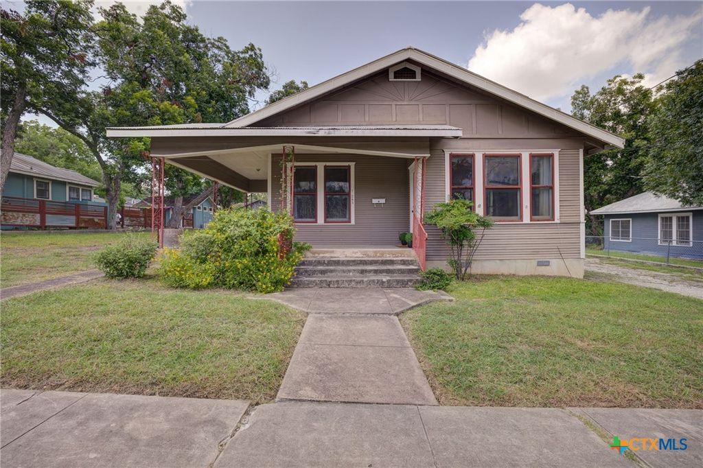 262 Clemens Avenue, New Braunfels, TX 78130