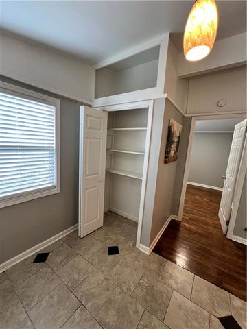 1224 S Delaware Avenue, Independence, MO 64055