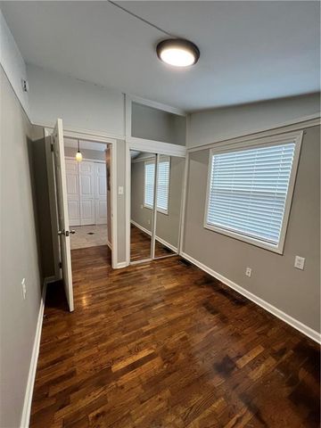 1224 S Delaware Avenue, Independence, MO 64055