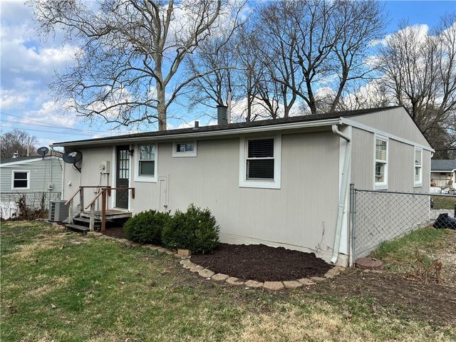 1224 S Delaware Avenue, Independence, MO 64055