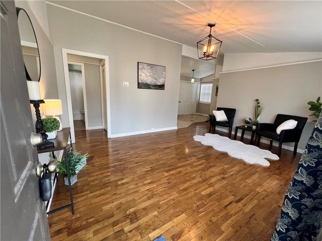 1224 S Delaware Avenue, Independence, MO 64055