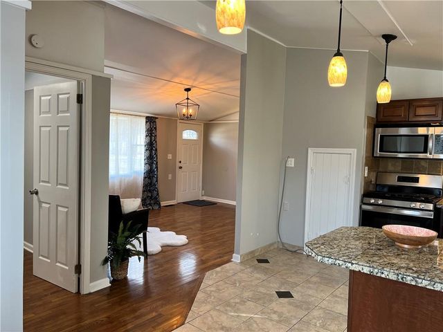 1224 S Delaware Avenue, Independence, MO 64055