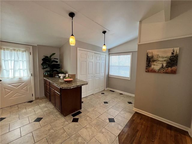 1224 S Delaware Avenue, Independence, MO 64055