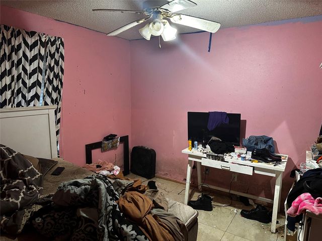 321 Olive Street, Huntsville, TX 77340