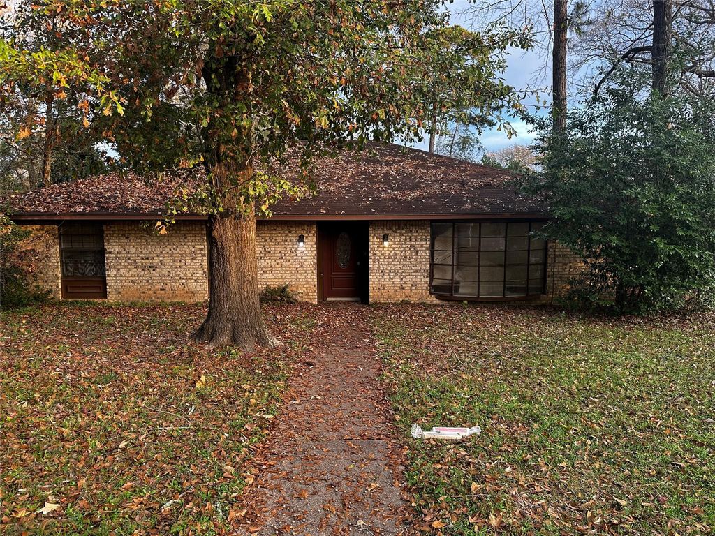 321 Olive Street, Huntsville, TX 77340