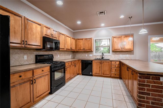627 W Washington Street, Piedmont, OK 73078