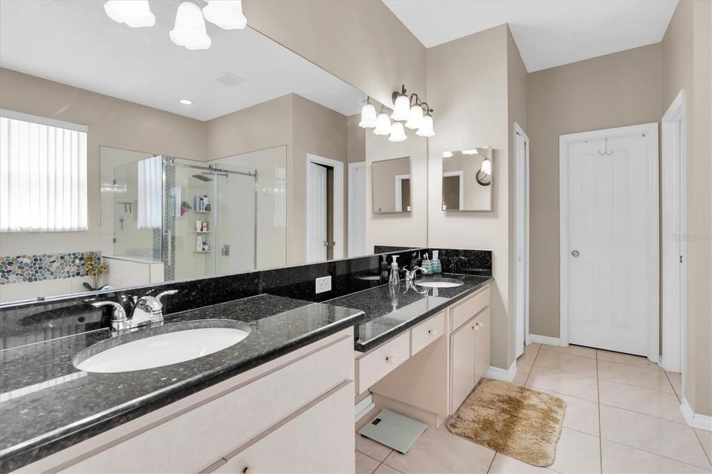 Image 20 of property listing at 19714 WYNDHAM LAKES DRIVE, Odessa, FL 33556