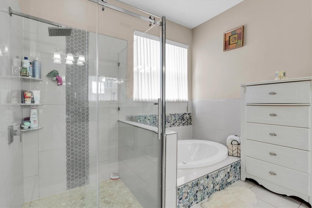 Image 21 of property listing at 19714 WYNDHAM LAKES DRIVE, Odessa, FL 33556