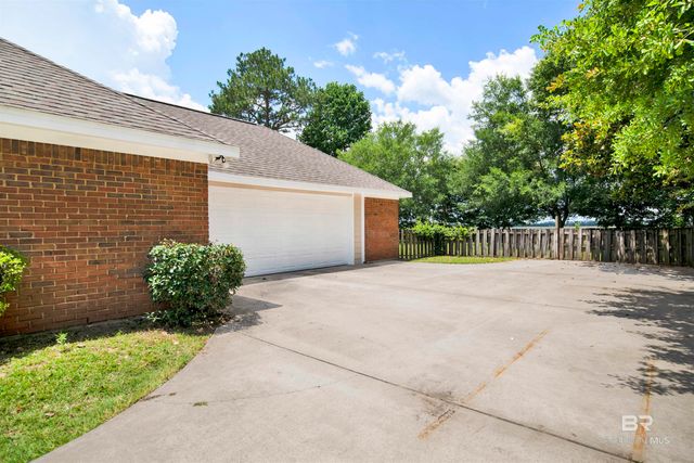 9825 Fairway Drive, Foley, AL 36535