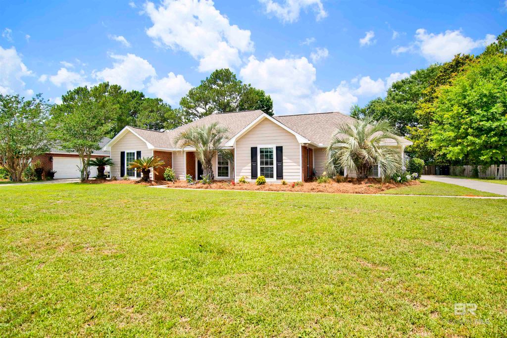 9825 Fairway Drive, Foley, AL 36535