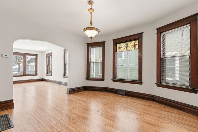 1222 6th Street NE, Minneapolis, MN 55413