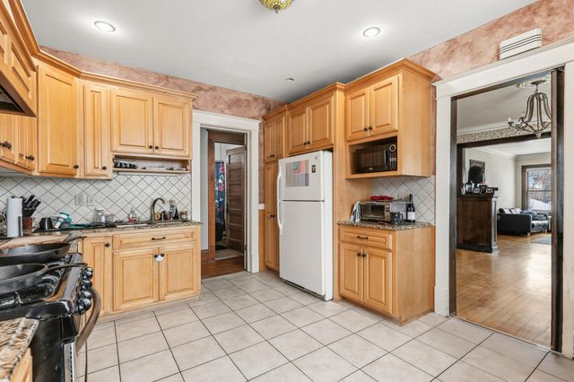 1222 6th Street NE, Minneapolis, MN 55413