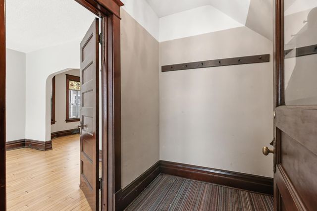 1222 6th Street NE, Minneapolis, MN 55413