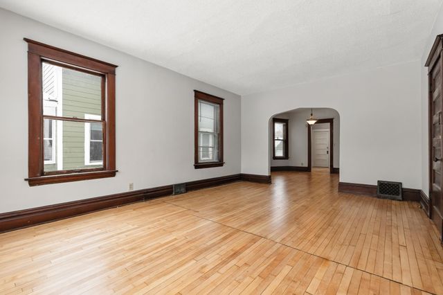 1222 6th Street NE, Minneapolis, MN 55413