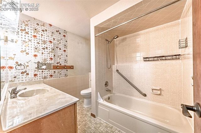 7425 Wynwood Terrace, Colorado Springs, CO 80919