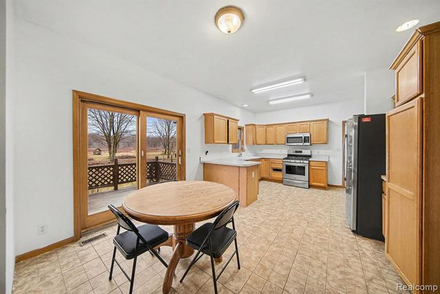 23780 Carleton West Road, Belleville, MI 48111