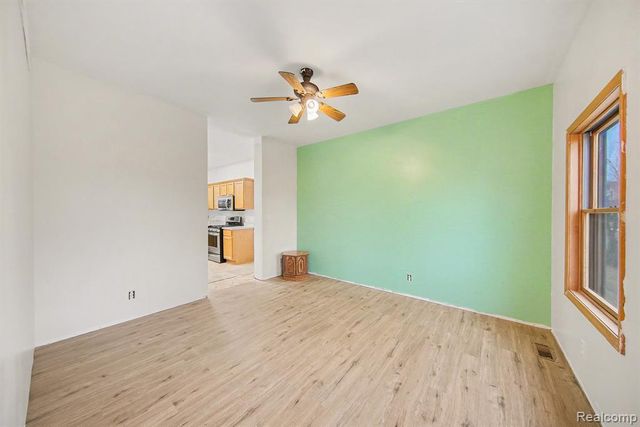 23780 Carleton West Road, Belleville, MI 48111