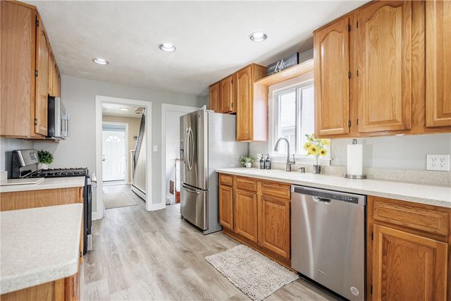 210 East Linden Avenue, East Rochester, NY 14445