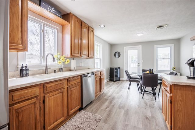 210 East Linden Avenue, East Rochester, NY 14445