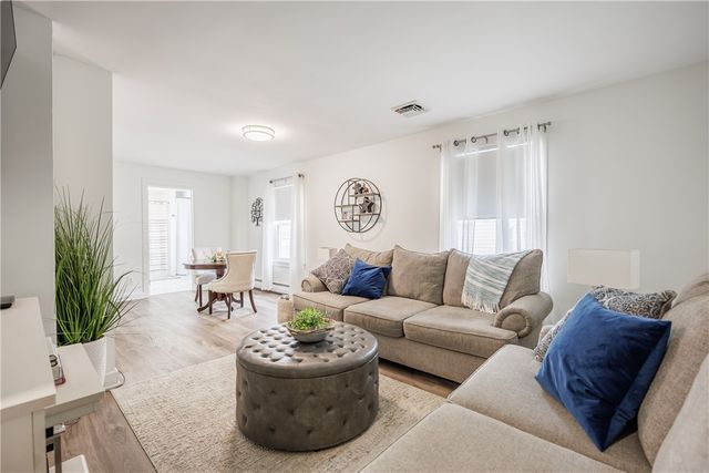 210 East Linden Avenue, East Rochester, NY 14445